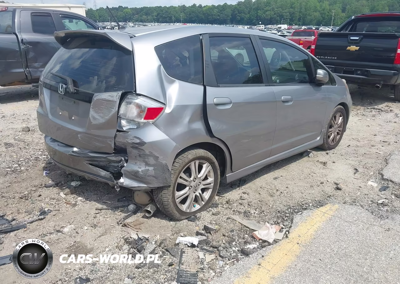 2010 Honda Fit Sport VIN:JHMGE8H4XAS021299 - 4