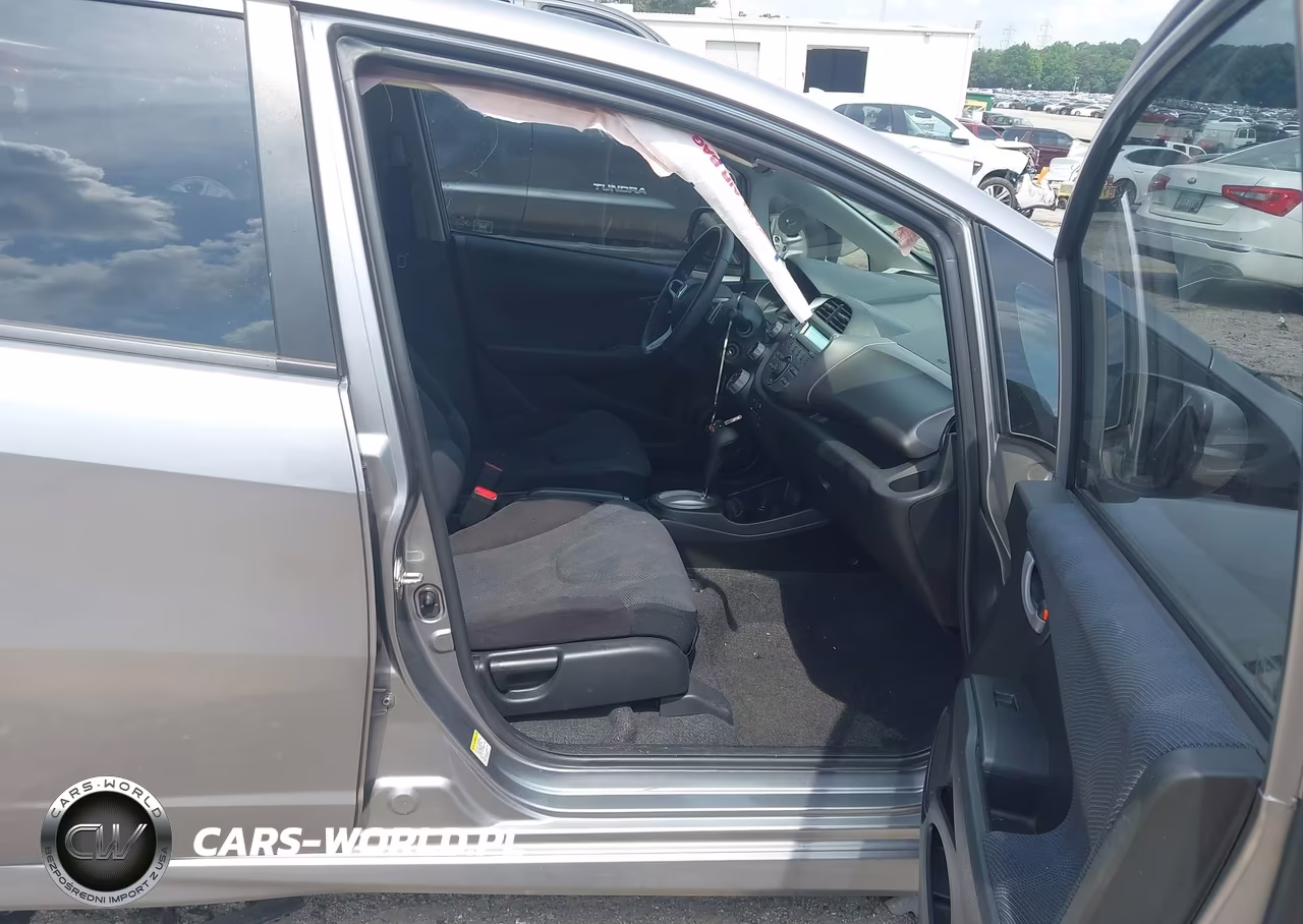 2010 Honda Fit Sport VIN:JHMGE8H4XAS021299 - 5