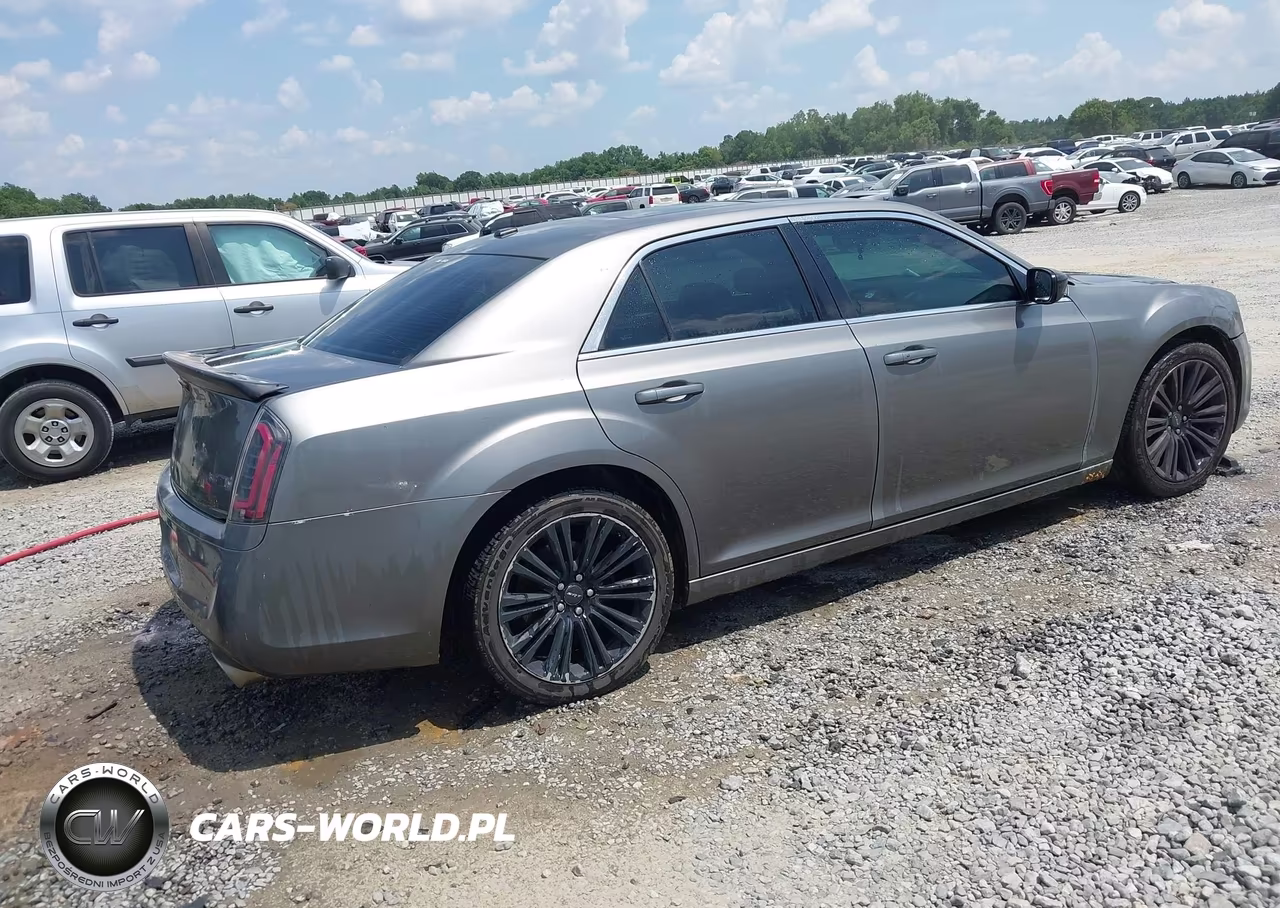 2012 Chrysler 300 S V6 VIN:2C3CCABG4CH142571 - 4