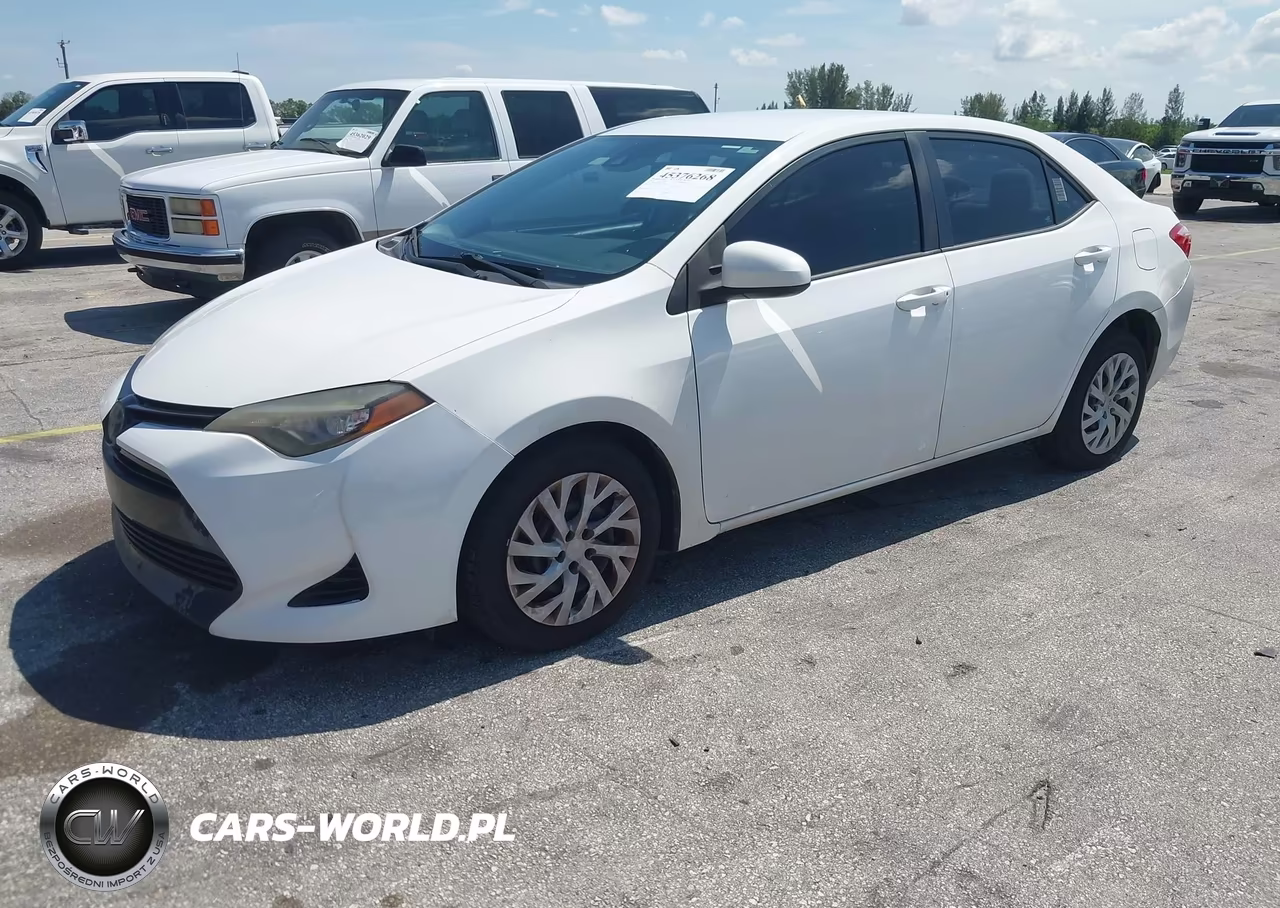 2018 Toyota Corolla Le VIN:5YFBURHE5JP770798 - 2