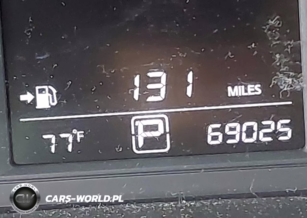 2017 Nissan Sentra S VIN:3N1AB7AP3HY300364 - 15