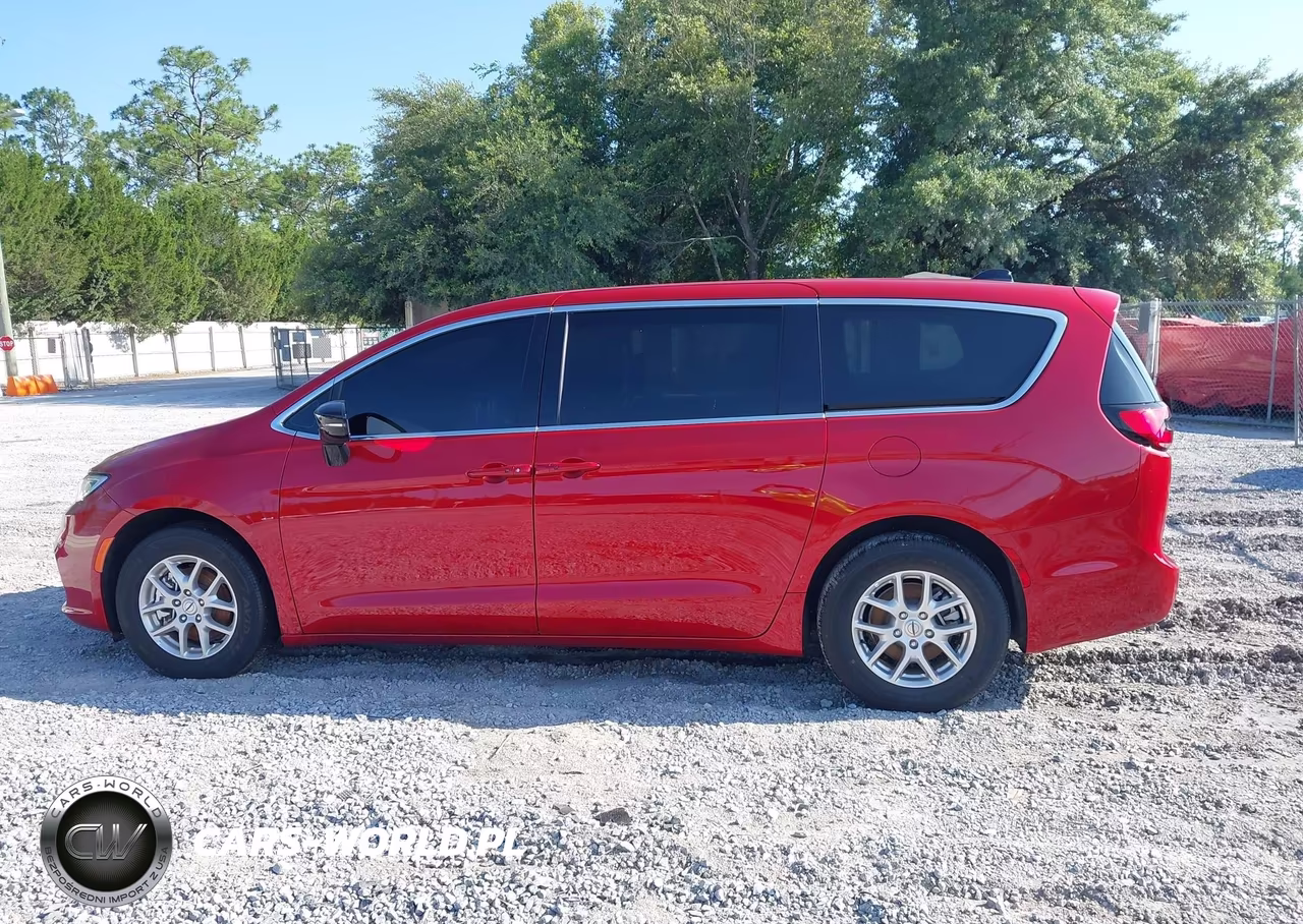 2025 Chrysler Pacifica Select VIN:2C4RC1BGXSR551530 - 14
