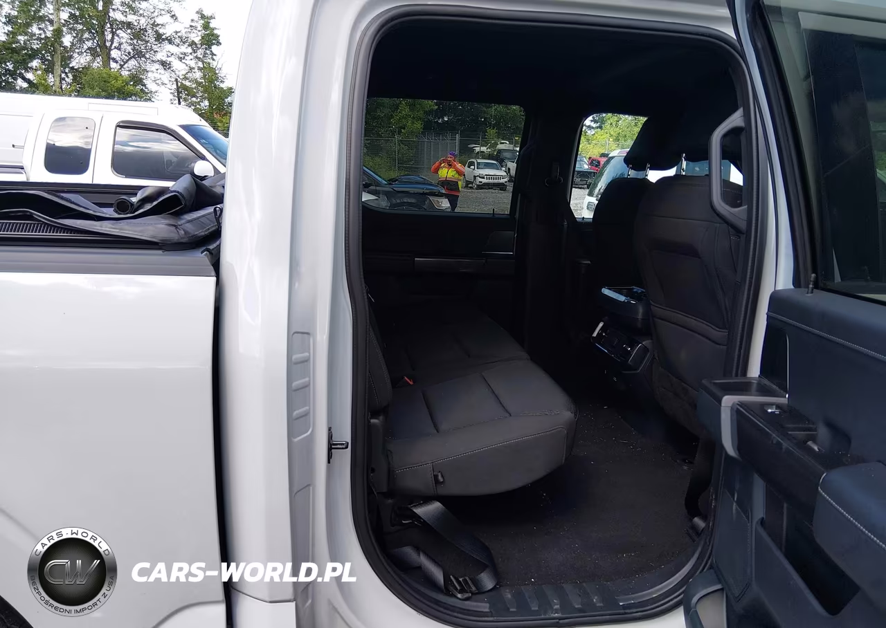 2023 Ford F-150 Xlt VIN:1FTEW1EP0PKE43697 - 8