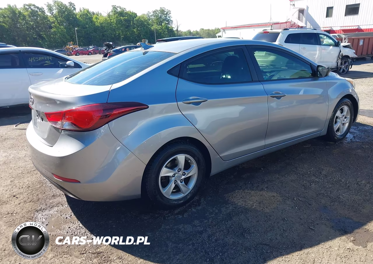 2015 Hyundai Elantra Se VIN:5NPDH4AE7FH584758 - 4
