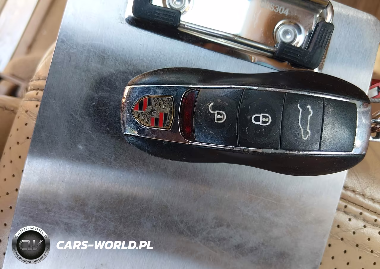 2012 Porsche Cayenne S VIN:WP1AB2A28CLA40337 - 11