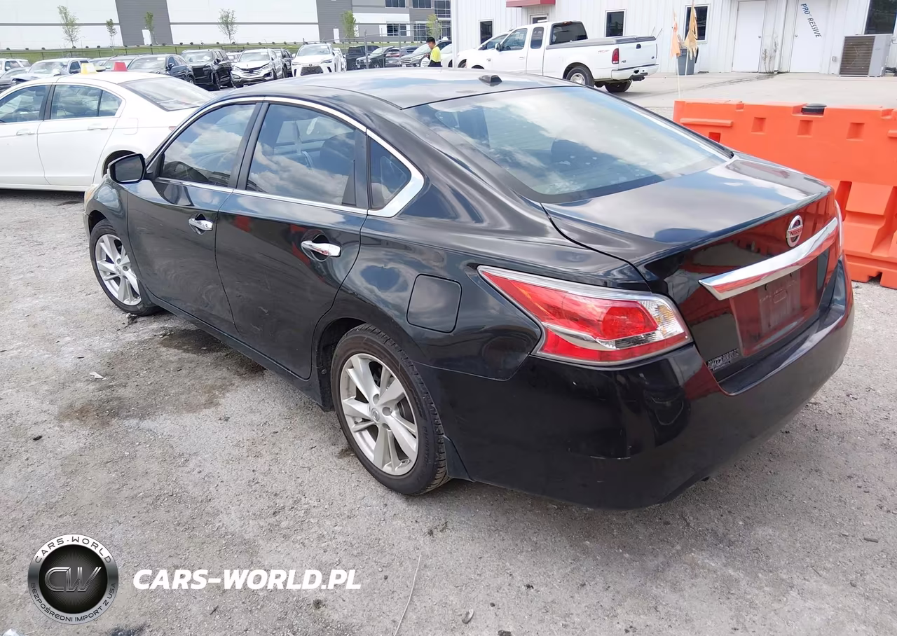 2015 Nissan Altima VIN:1N4AL3AP3FN379666 - 3