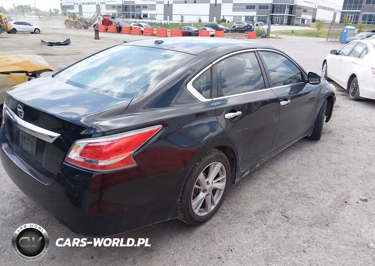 2015 Nissan Altima VIN:1N4AL3AP3FN379666 - 4