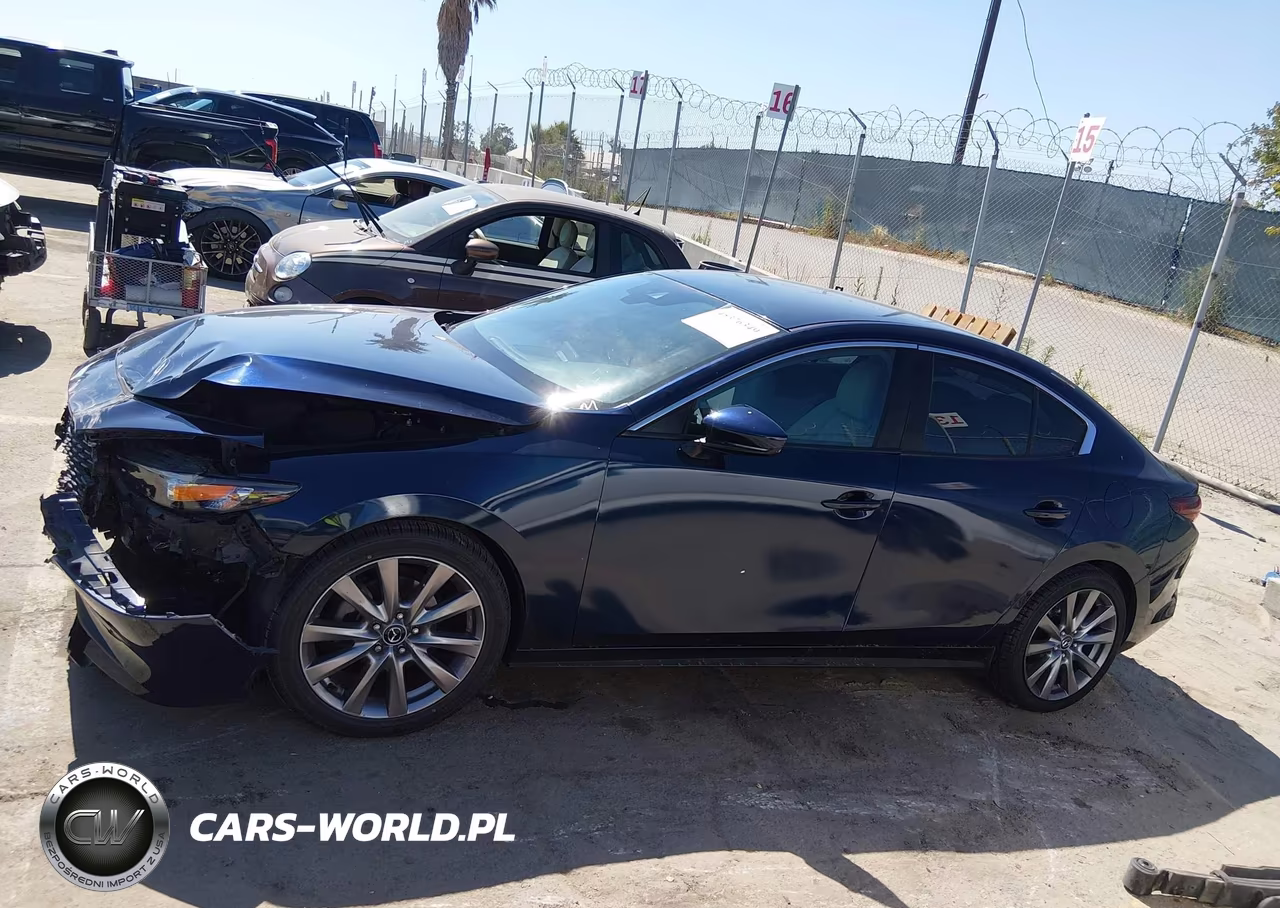 2020 Mazda Mazda3 Select Package VIN:3MZBPACL3LM118705 - 14