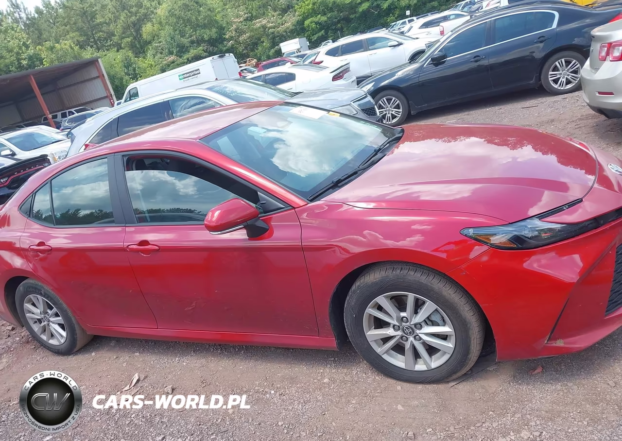2025 Toyota Camry Le VIN:4T1DAACK4SU013827 - 13