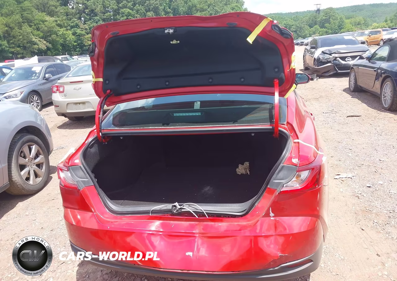 2025 Toyota Camry Le VIN:4T1DAACK4SU013827 - 16