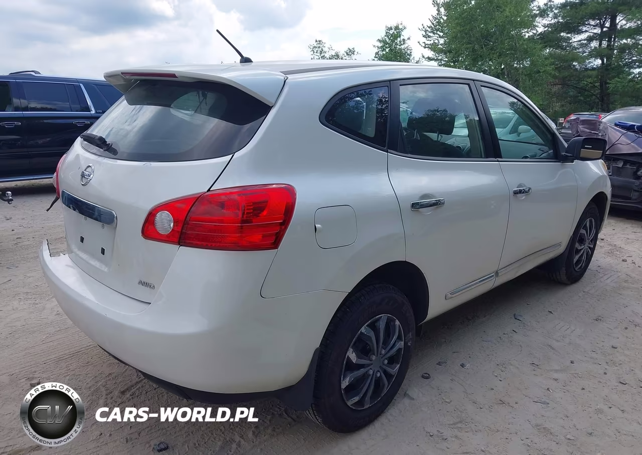 2013 Nissan Rogue S VIN:JN8AS5MV0DW650178 - 4