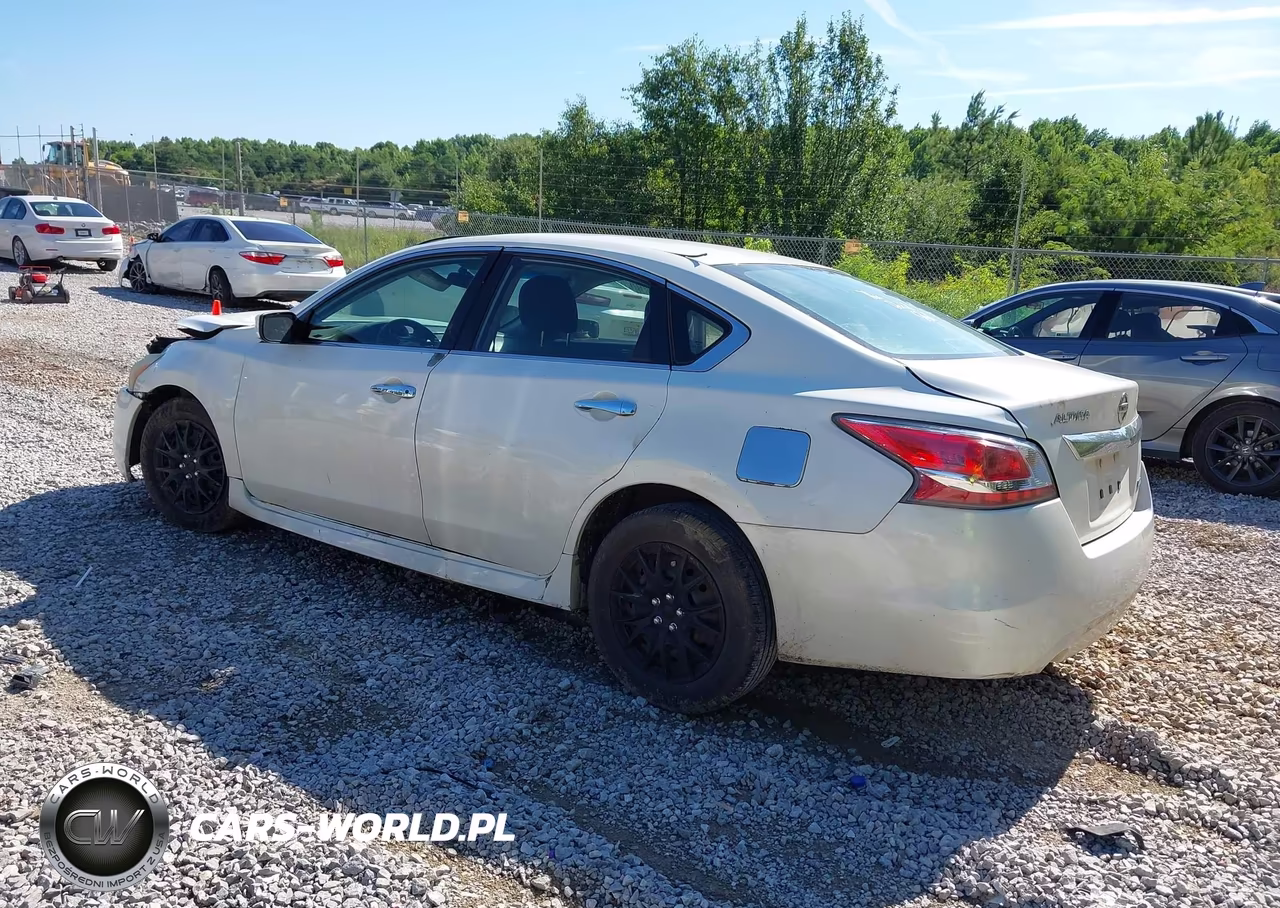 2014 Nissan Altima 2.5 S VIN:1N4AL3AP7EN255270 - 3