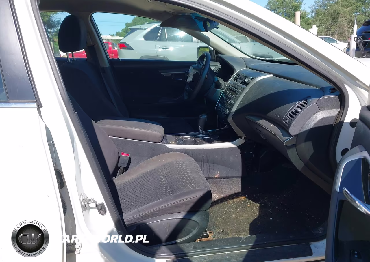 2014 Nissan Altima 2.5 S VIN:1N4AL3AP7EN255270 - 5