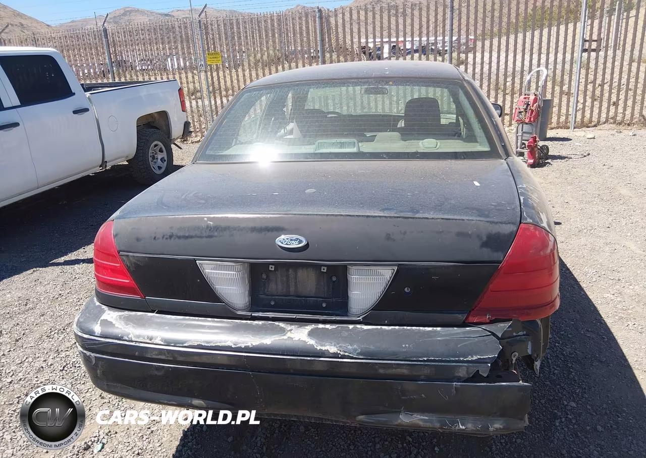 2004 Ford Crown Victoria Police VIN:2FAFP71WX4X158750 - 16