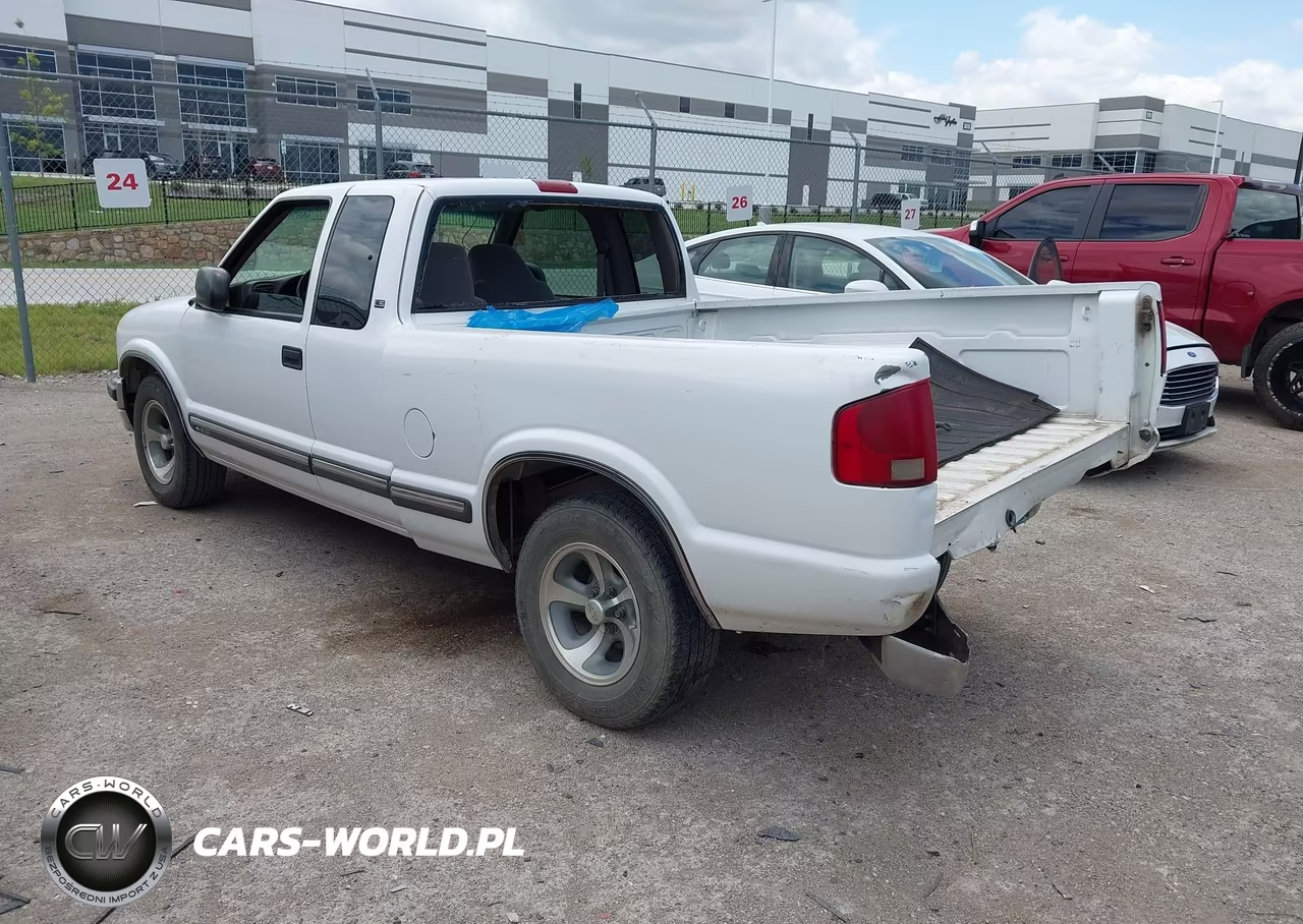 2002 Chevrolet S-10 Ls VIN:1GCCS19W428144689 - 3