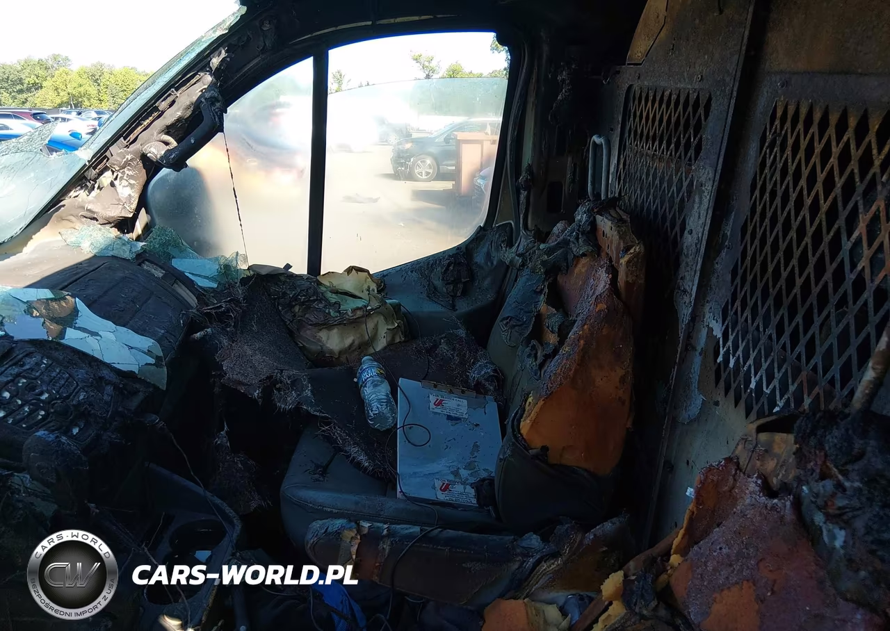 2019 Ford Transit-250 VIN:1FTYR2YM2KKB18604 - 5