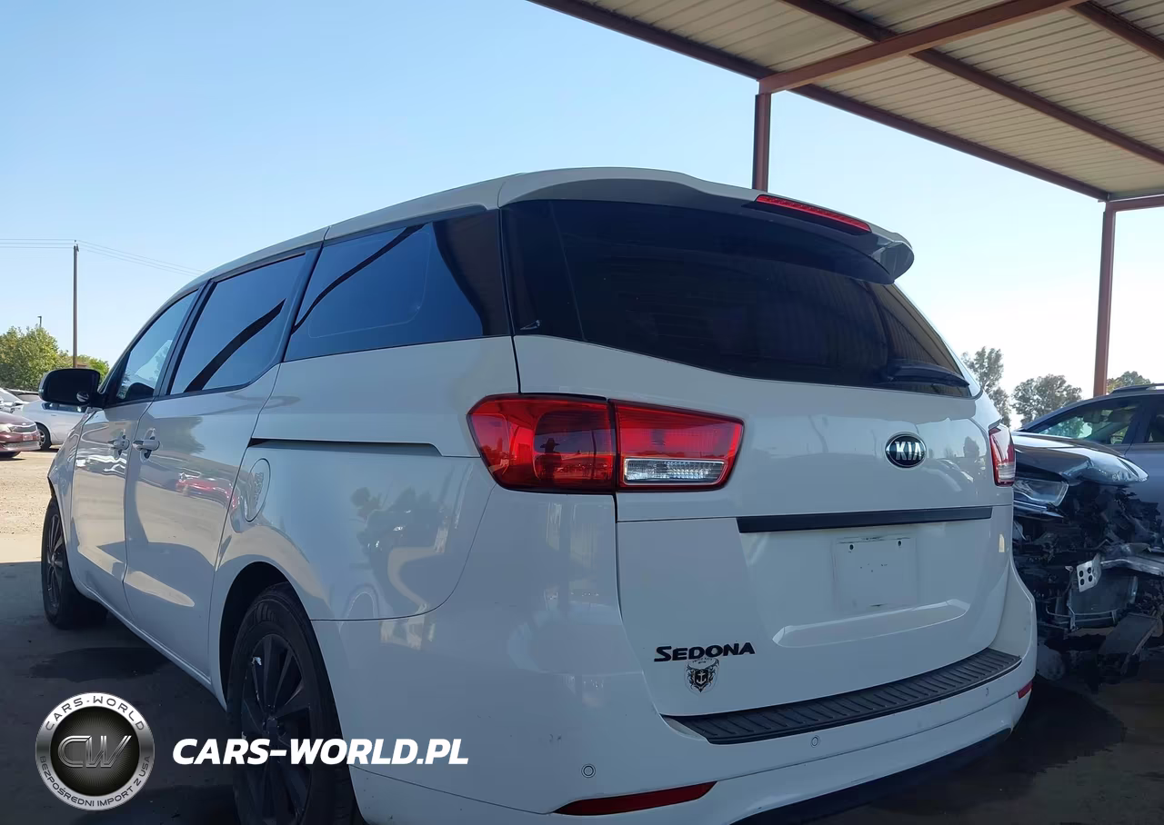 2015 Kia Sedona L VIN:KNDMA5C13F6029420 - 3
