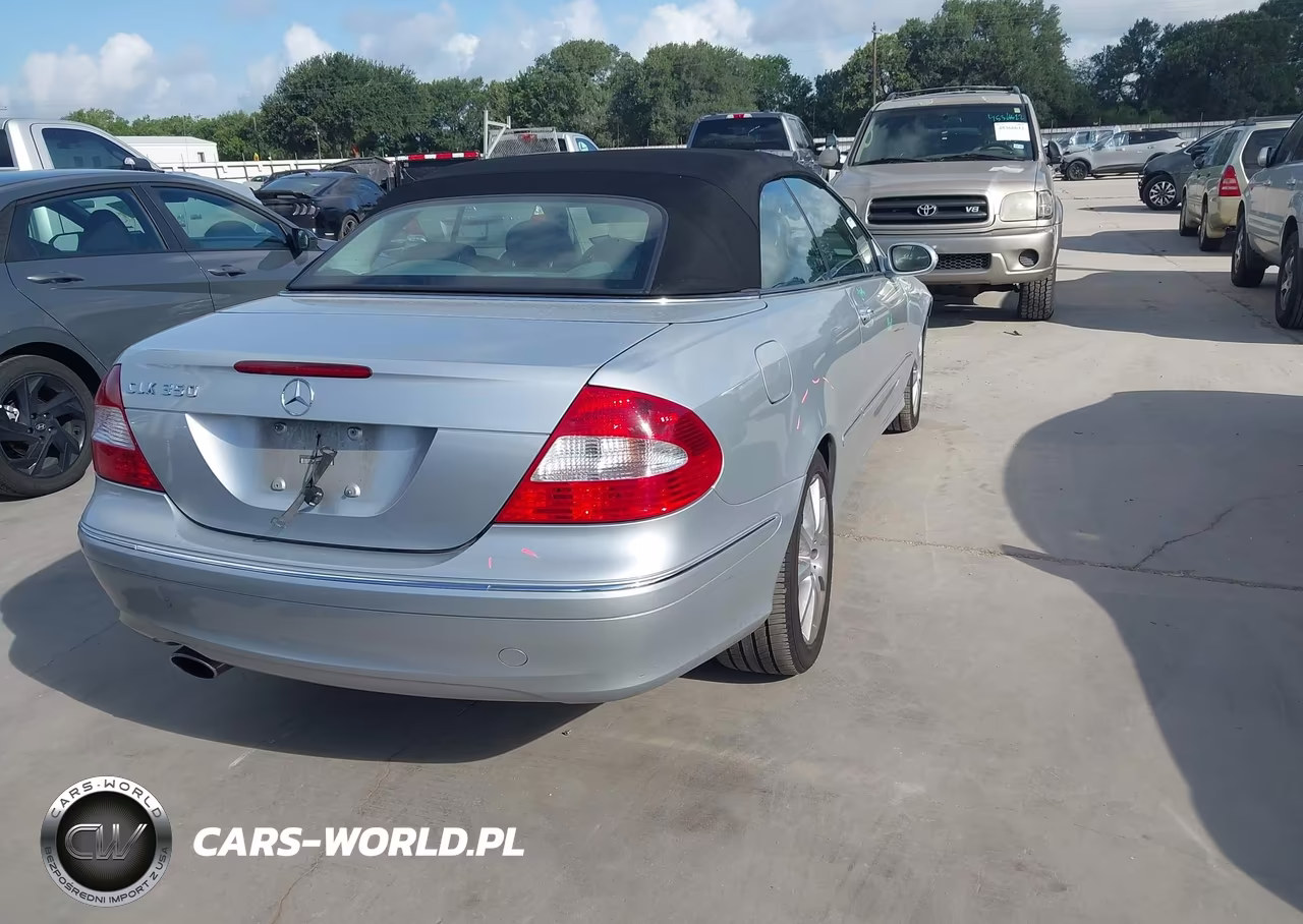 2007 Mercedes-Benz Clk 350 VIN:WDBTK56F17F212623 - 4