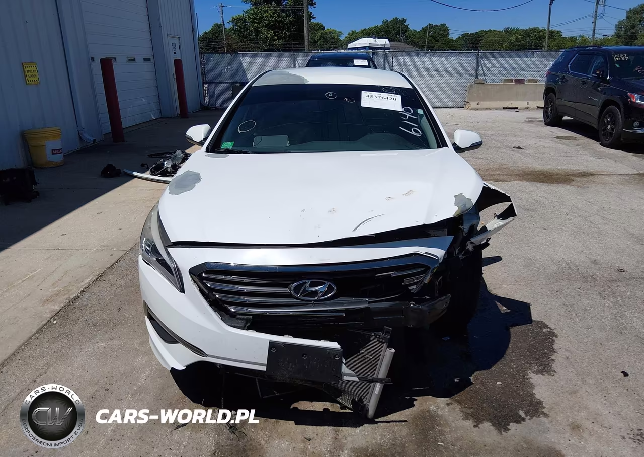 2015 Hyundai Sonata Limited VIN:5NPE34AF1FH102247 - 13