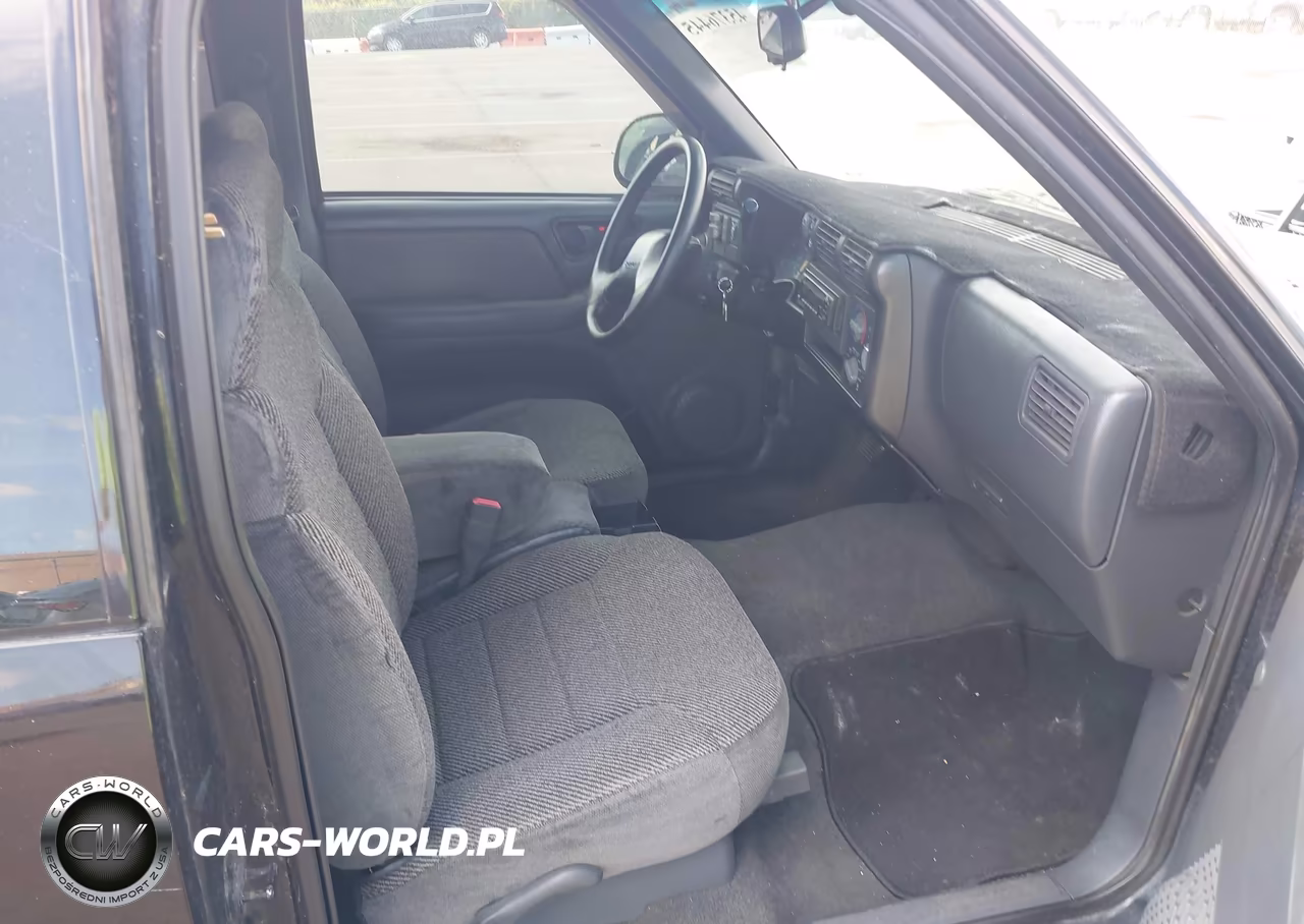 1994 Chevrolet S Truck S10 VIN:1GCDT19W3R8114658 - 5