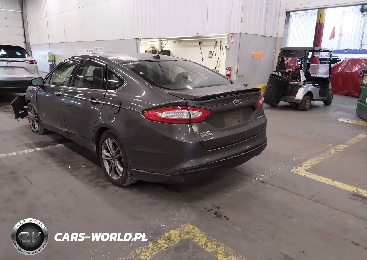 2016 Ford Fusion Energi Titanium VIN:3FA6P0SU5GR134945 - 3