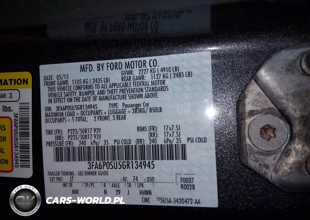 2016 Ford Fusion Energi Titanium VIN:3FA6P0SU5GR134945 - 9