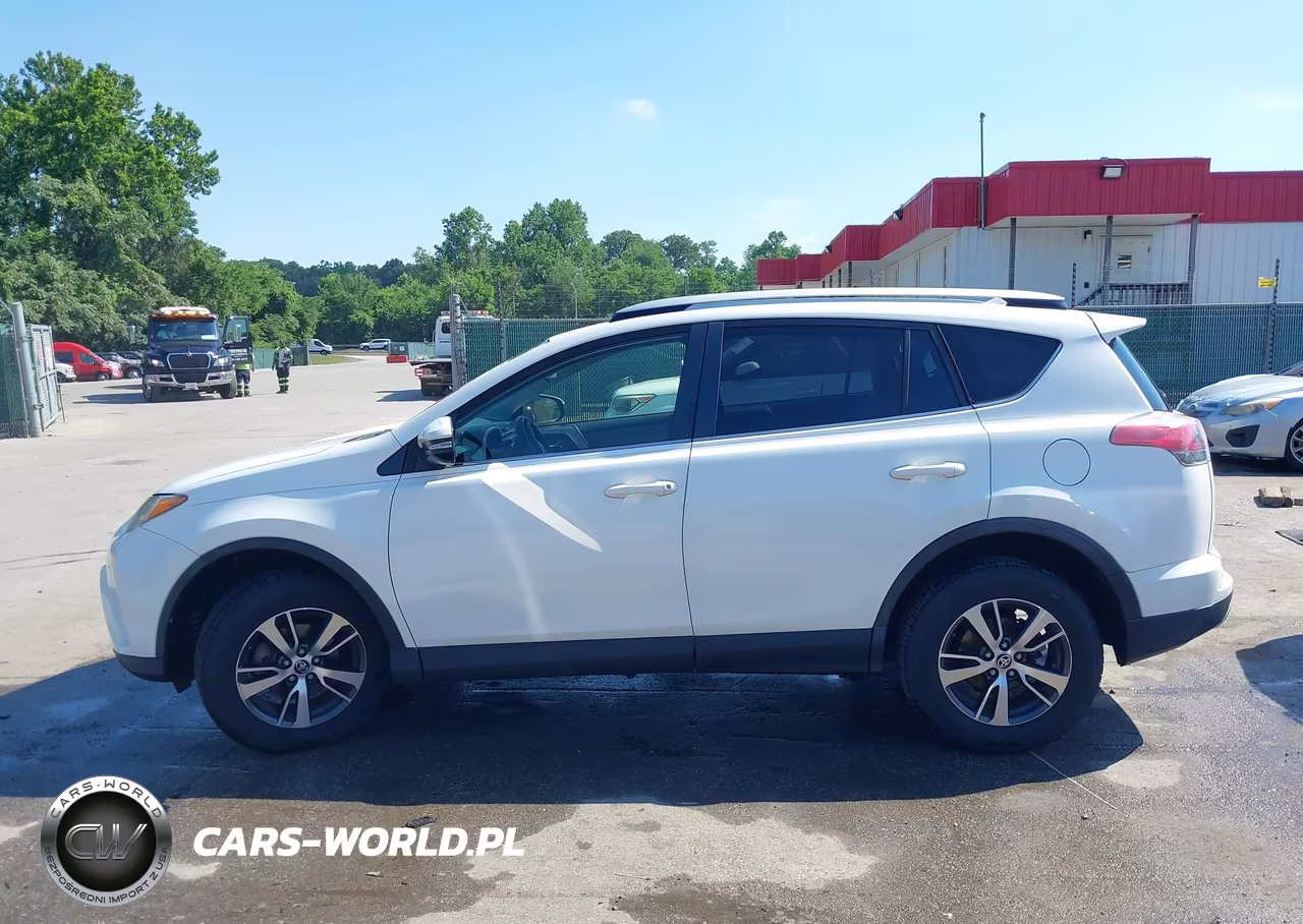 2016 Toyota Rav4 Xle VIN:JTMWFREV4GJ100382 - 14