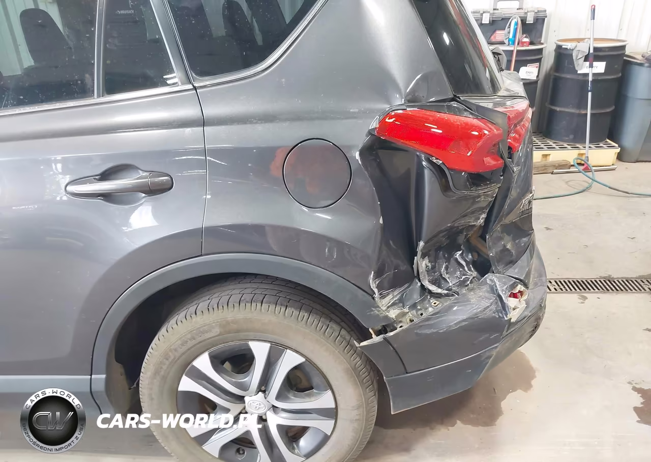 2017 Toyota Rav4 Le VIN:2T3BFREV5HW656167 - 6