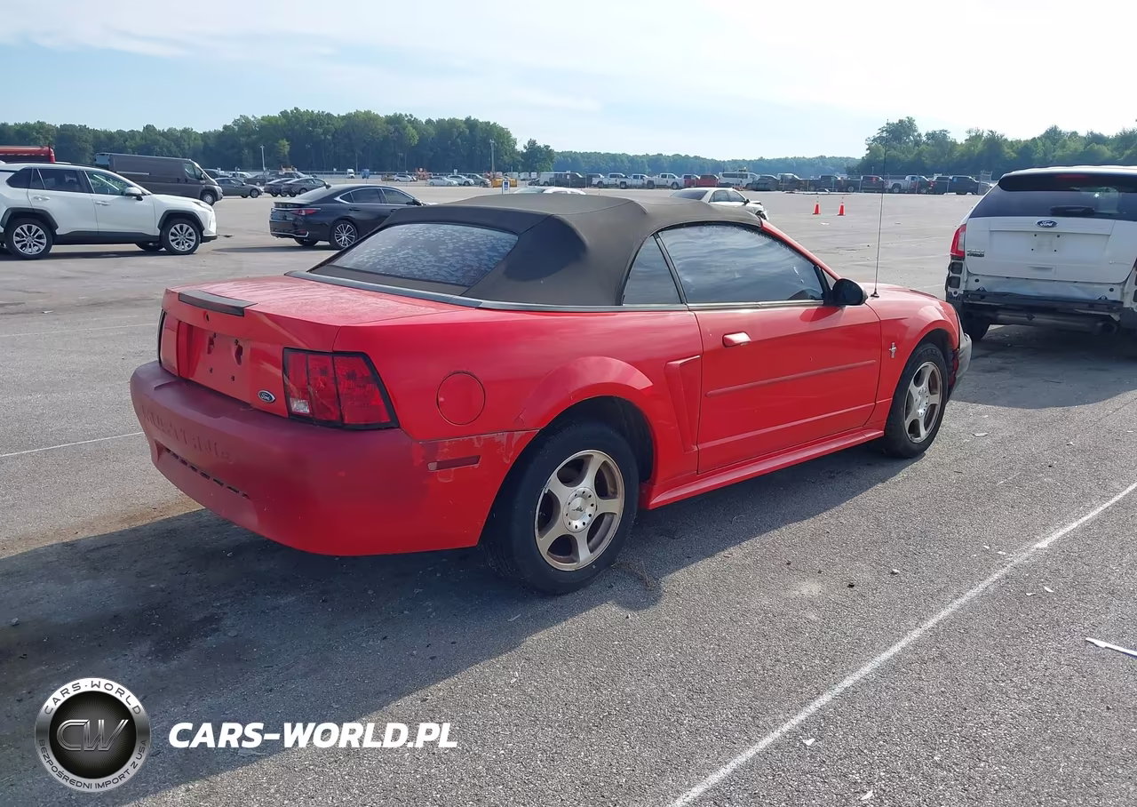 2000 Ford Mustang VIN:1FAFP4447YF261070 - 4