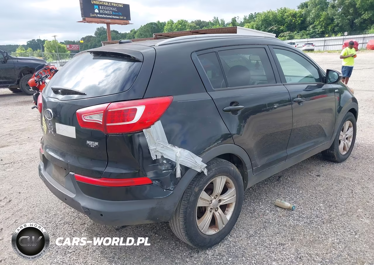 2012 Kia Sportage Lx VIN:KNDPBCA27C7232570 - 4