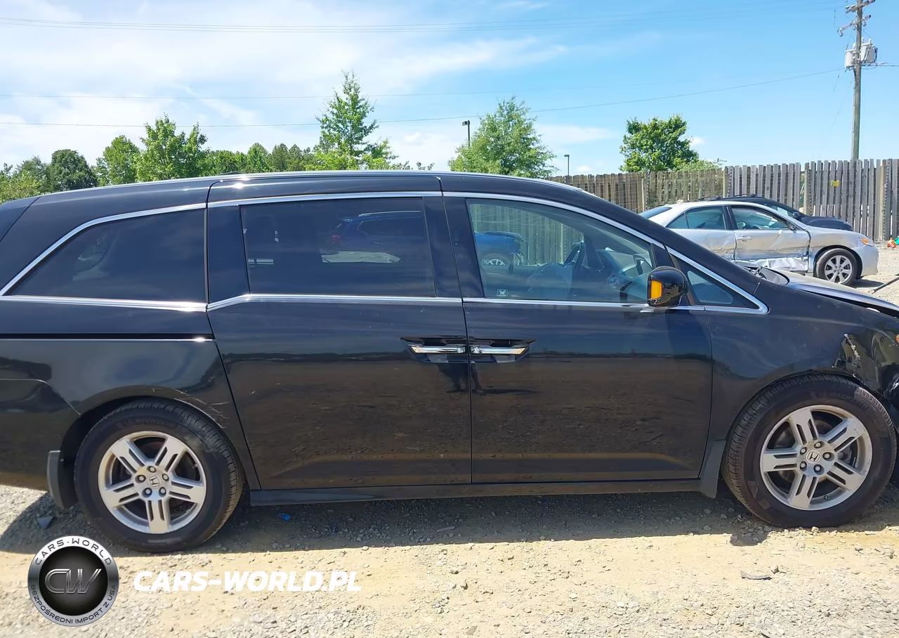 2011 Honda Odyssey Touring-Touring Elite VIN:5FNRL5H97BB011662 - 13