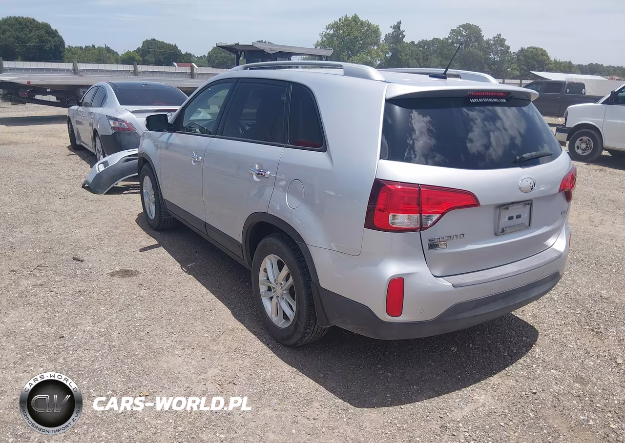 2014 Kia Sorento Lx VIN:5XYKT3A69EG546673 - 3