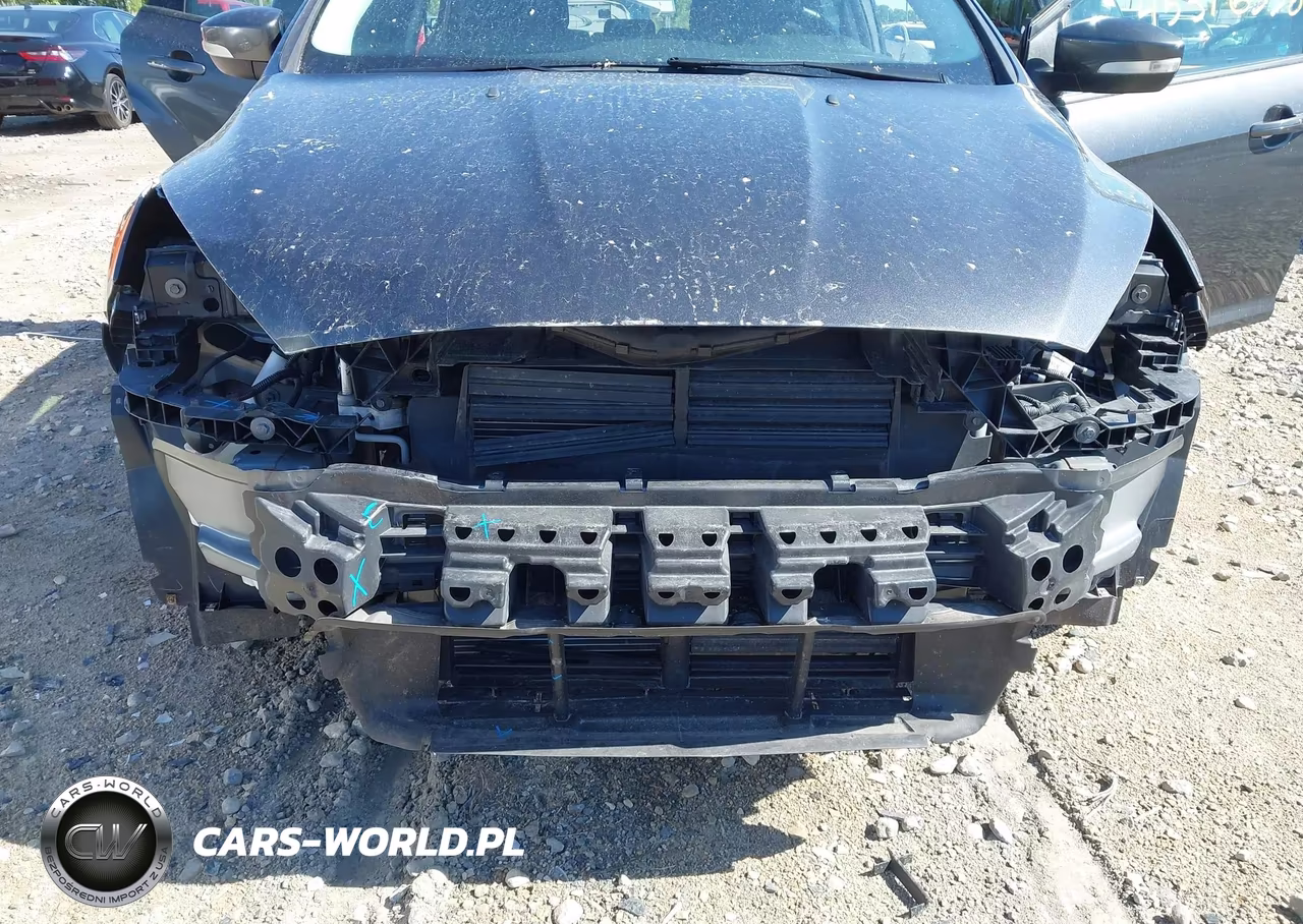2017 Ford Focus Se VIN:1FADP3K24HL275593 - 6