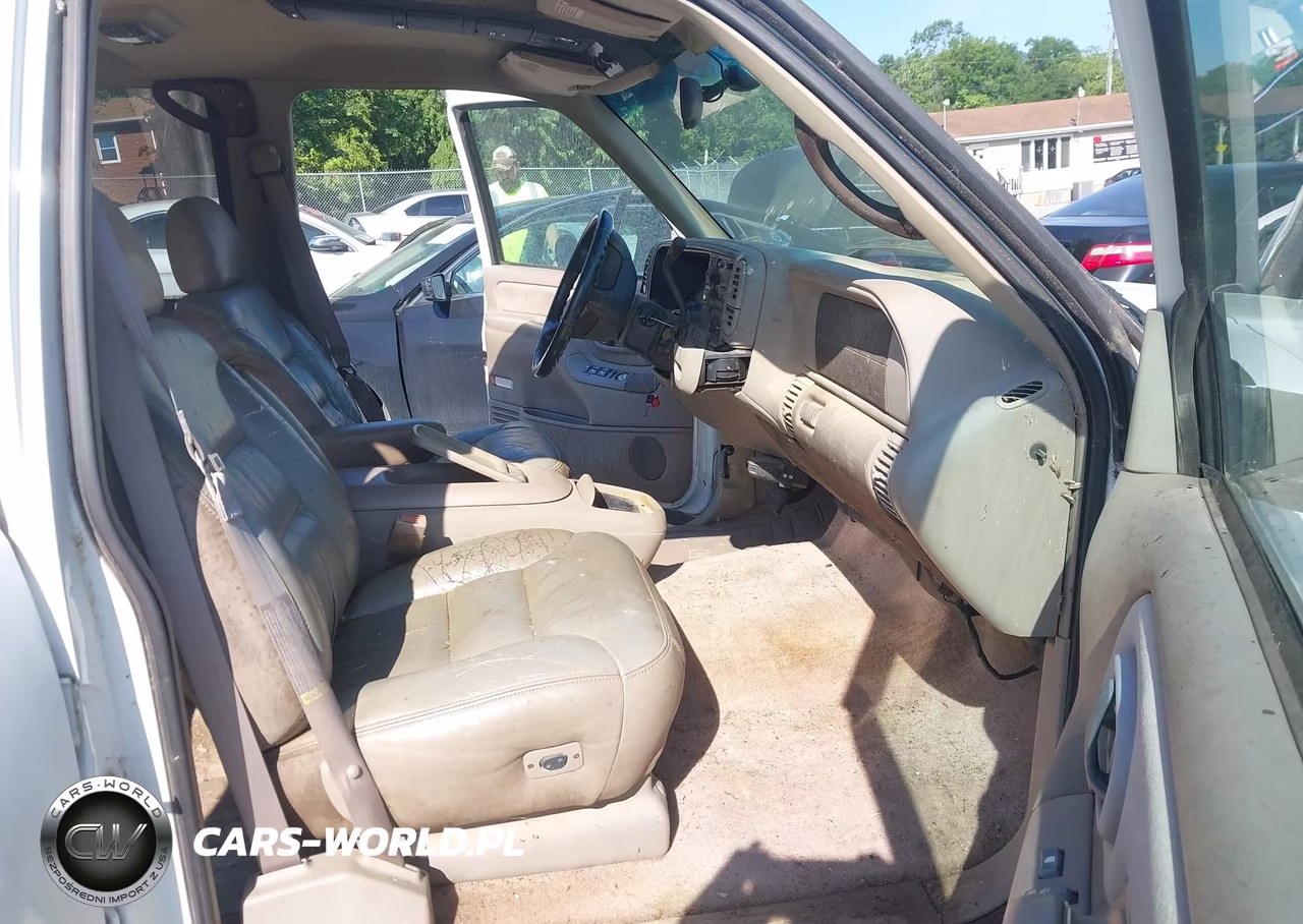 1997 Chevrolet Suburban 1500 VIN:3GNFK16RXVG182168 - 5