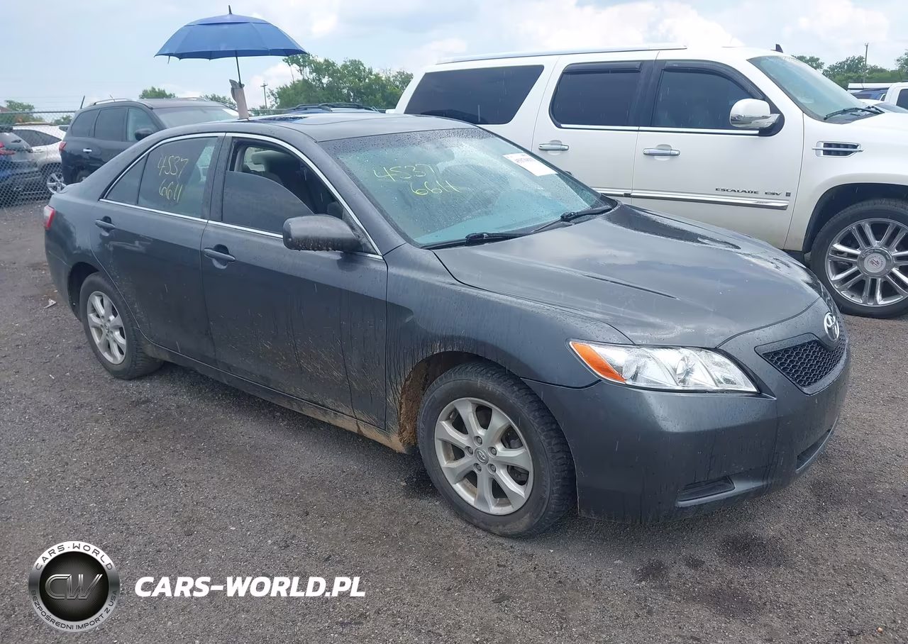 2009 Toyota Camry Le – zdjęcie 1 z 11