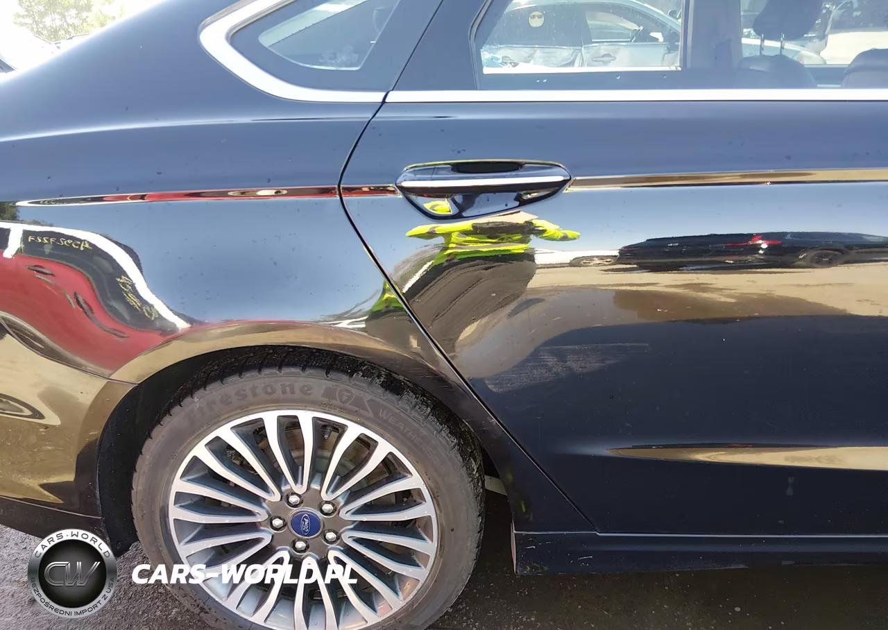 2017 Ford Fusion Energi Titanium VIN:3FA6P0SU9HR147232 - 18