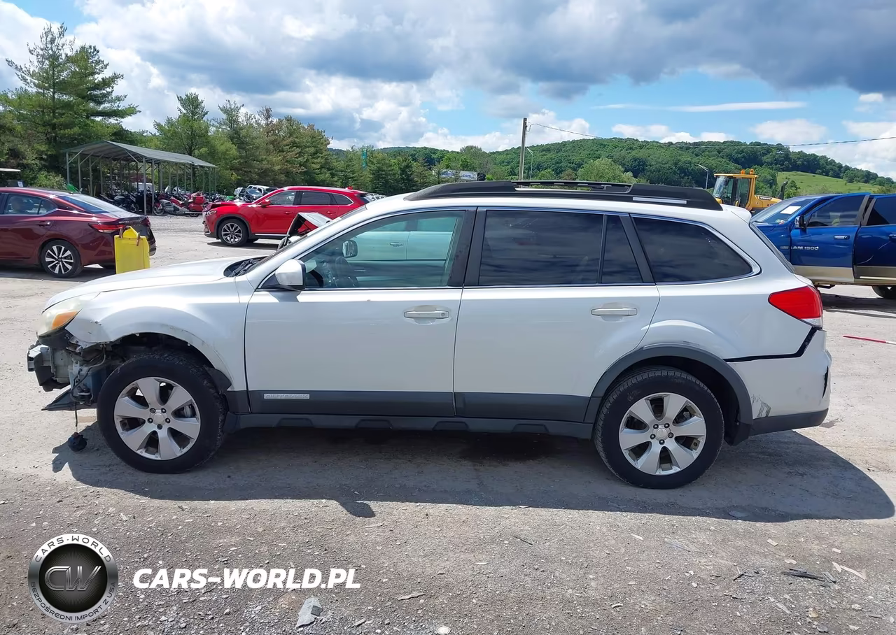 2010 Subaru Outback 2.5I Premium VIN:4S4BRBCC9A3369029 - 14