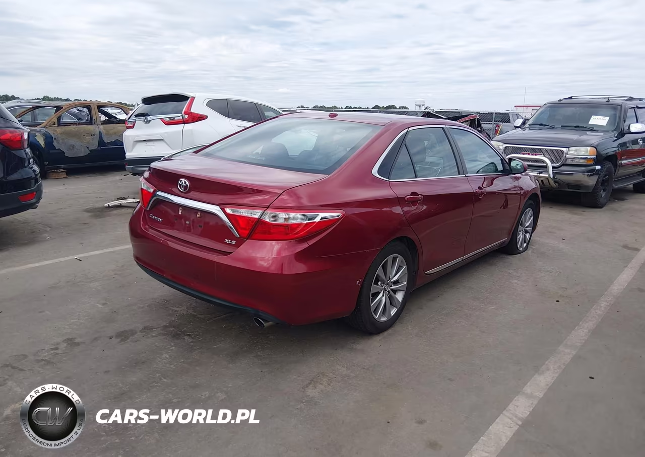 2017 Toyota Camry Xle VIN:4T1BF1FK2HU811272 - 4