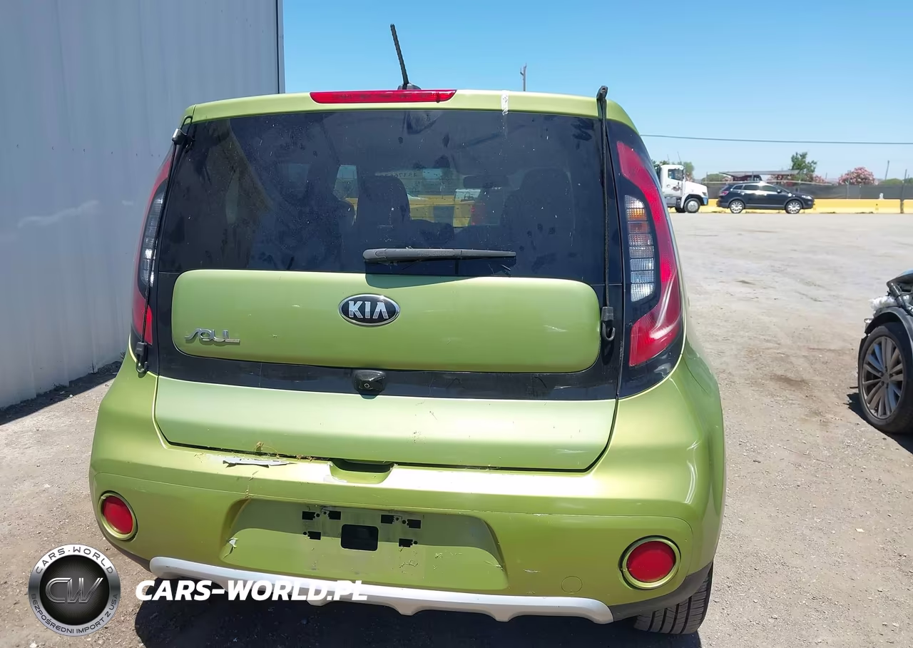 2018 Kia Soul + VIN:KNDJP3A54J7891589 - 16