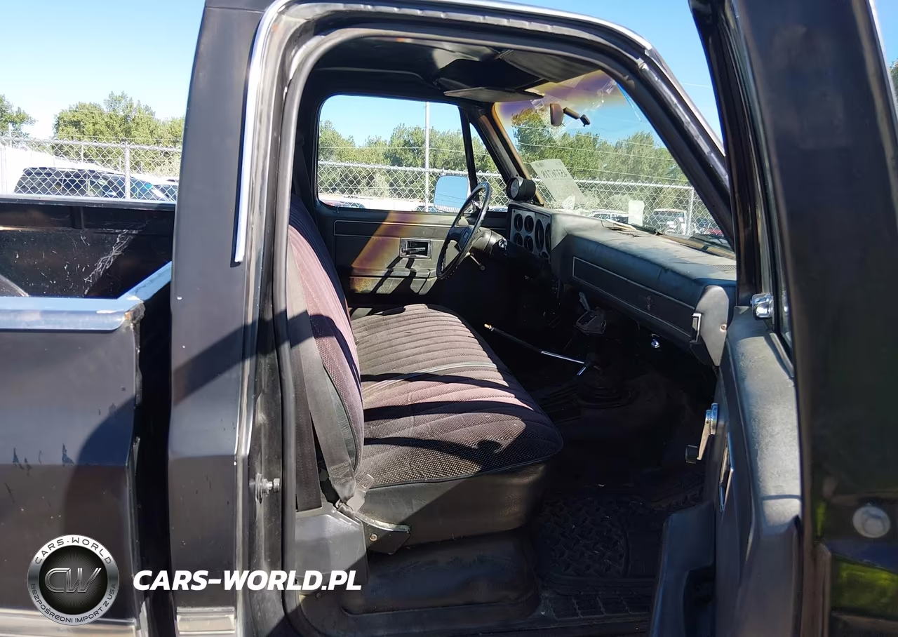 1983 Chevrolet K20 VIN:1GCGK24M0DF330466 - 5