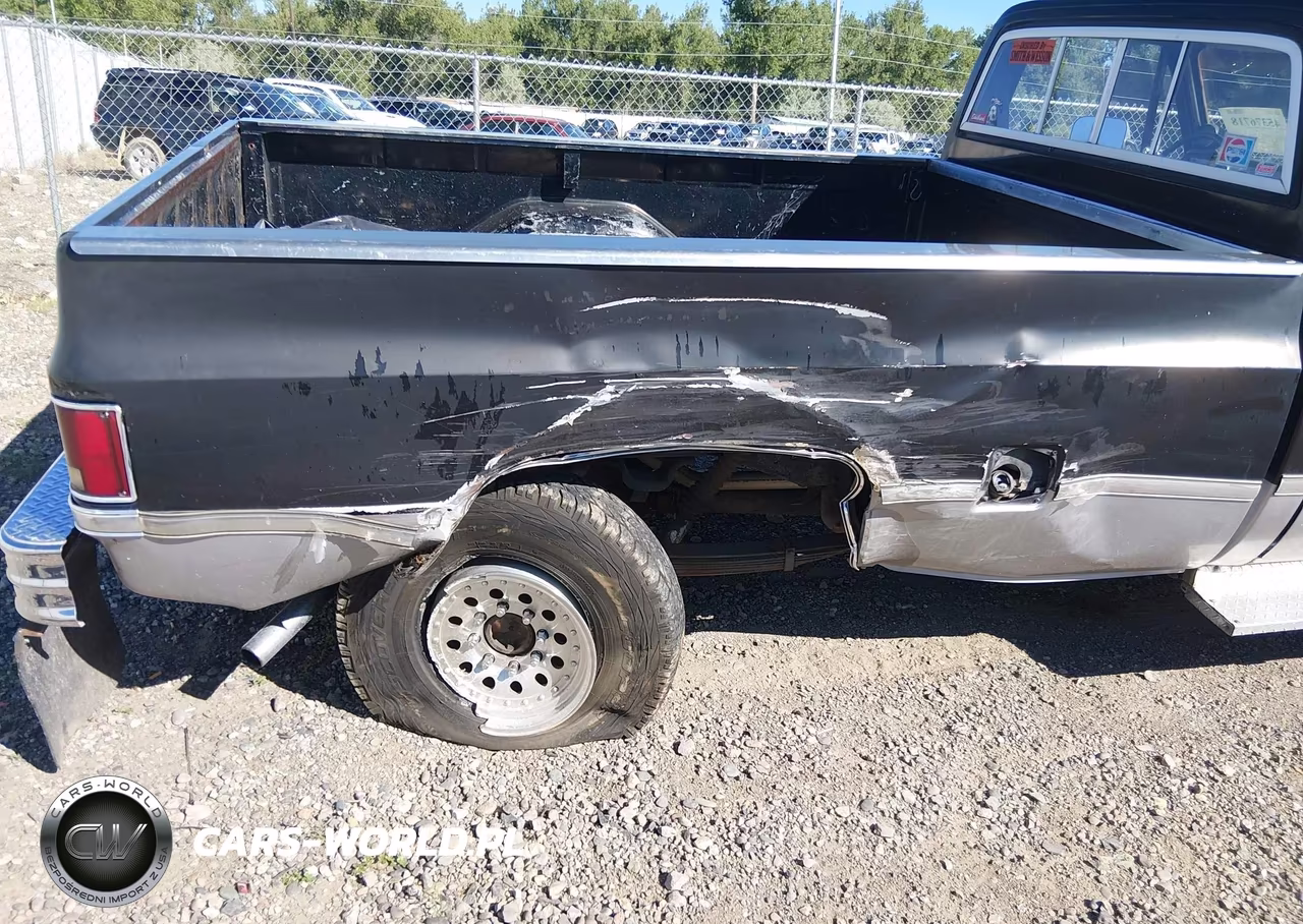 1983 Chevrolet K20 VIN:1GCGK24M0DF330466 - 6