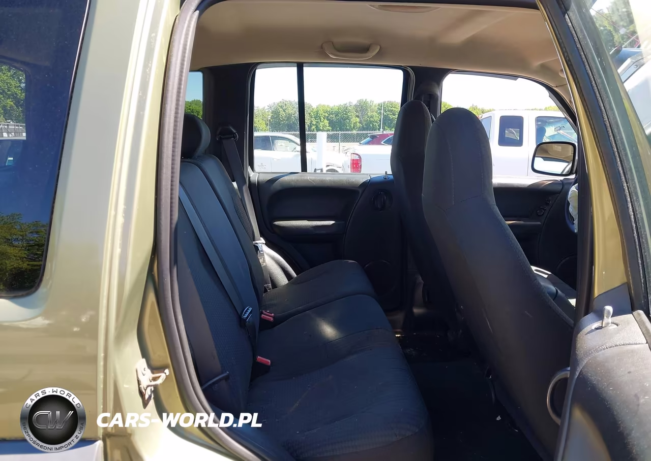 2003 Jeep Liberty Sport VIN:1J4GL48K43W625810 - 8