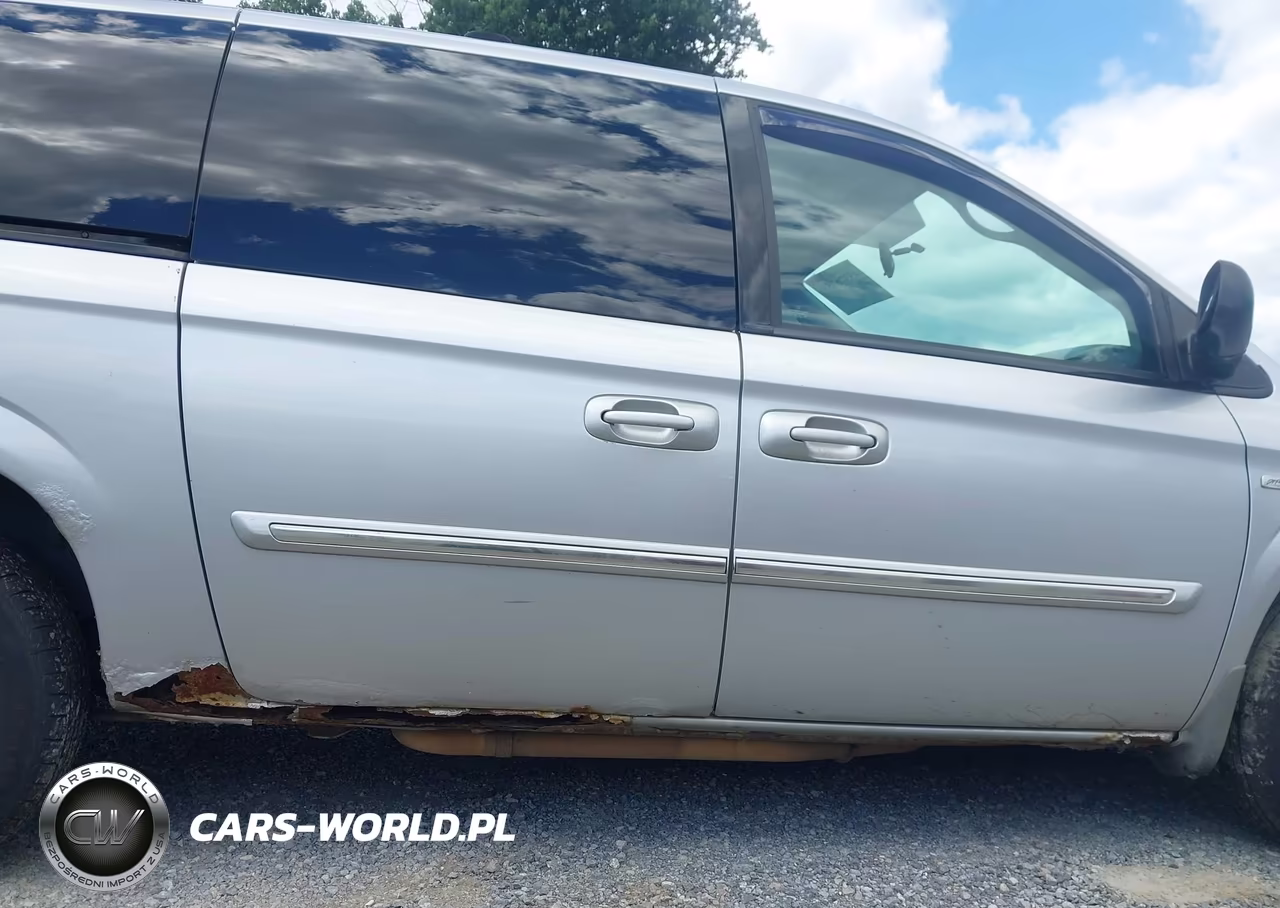 2007 Chrysler Town & Country Touring VIN:2A4GP54LX7R197913 - 16
