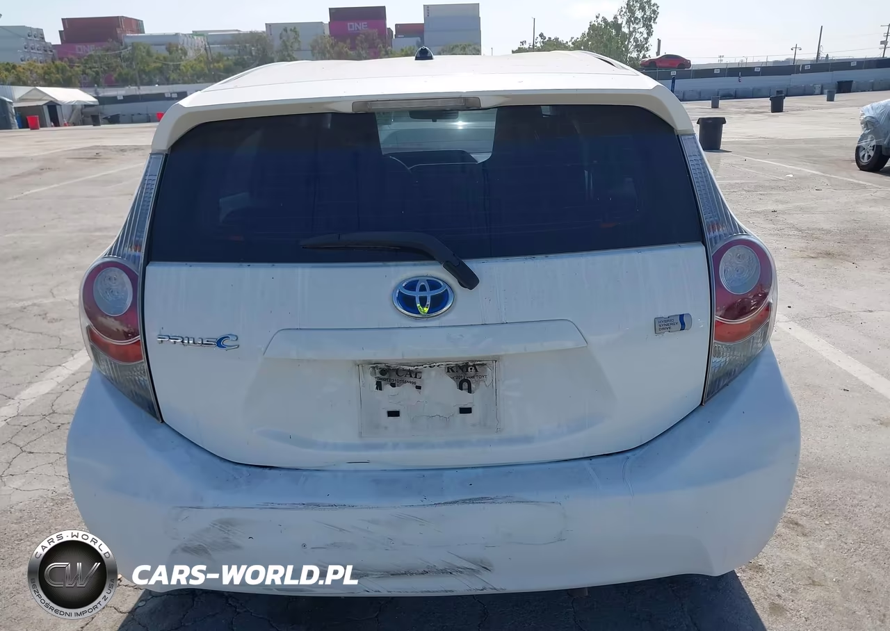 2013 Toyota Prius C One VIN:JTDKDTB31D1555996 - 16