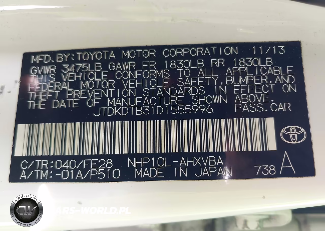 2013 Toyota Prius C One VIN:JTDKDTB31D1555996 - 9
