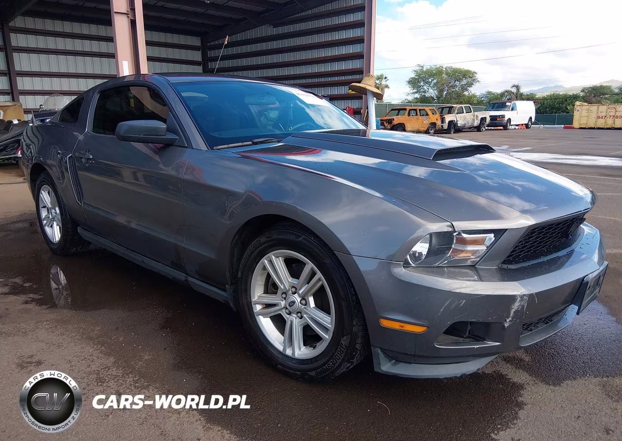 2011 Ford Mustang V6