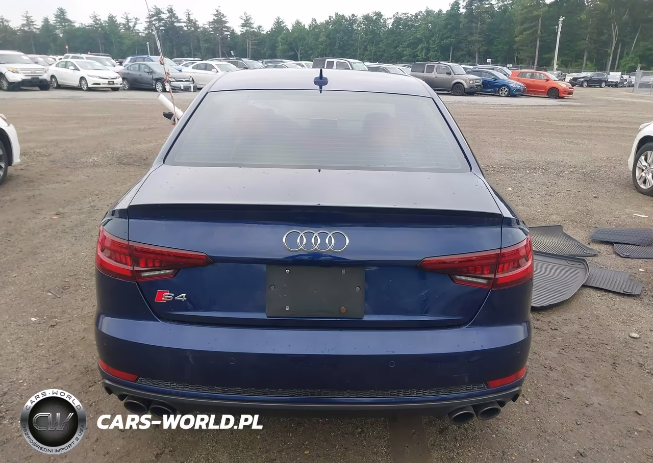 2018 Audi S4 Premium Plus VIN:WAUB4AF43JA007949 - 17