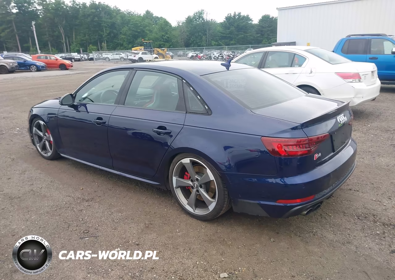 2018 Audi S4 Premium Plus VIN:WAUB4AF43JA007949 - 3
