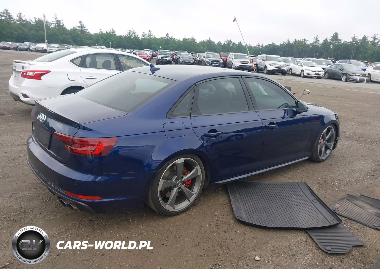 2018 Audi S4 Premium Plus VIN:WAUB4AF43JA007949 - 4