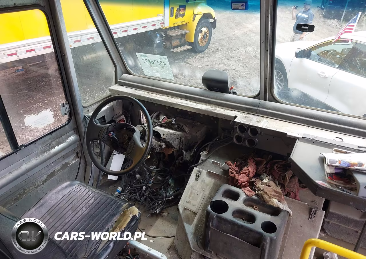 2015 Ford F-59 Commercial Stripped VIN:1F66F5KY9F0A03905 - 12